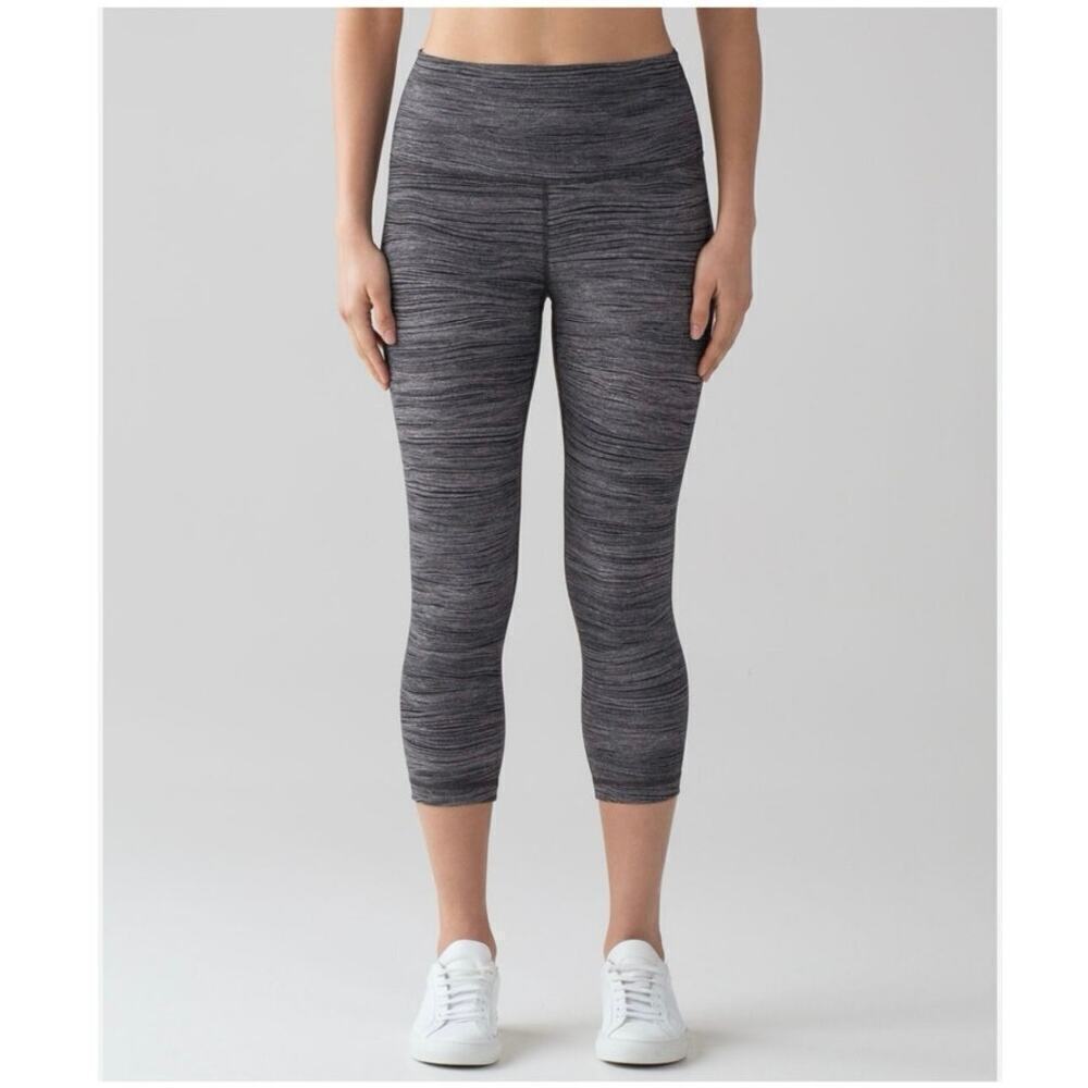 Lululemon Wunder Under Crop (Hi-Rise) (Full-On Luon 21") Gray Size 6